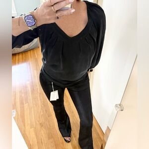 Diane von Furstenberg 100% Silk Pleated V-Neck Blouse | Black | Size 2